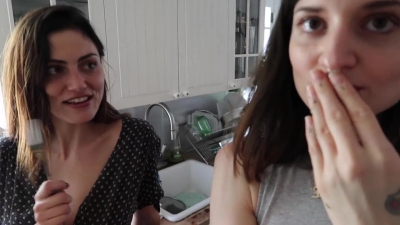 How_to_ZERO_WASTE_grocery_shop_with_Phoebe_Tonkin_282B_vegan_lunch_recipe29_1902.jpg