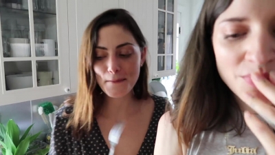 How_to_ZERO_WASTE_grocery_shop_with_Phoebe_Tonkin_282B_vegan_lunch_recipe29_1904.jpg
