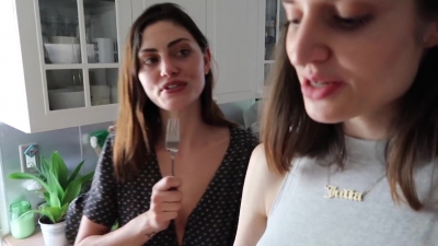 How_to_ZERO_WASTE_grocery_shop_with_Phoebe_Tonkin_282B_vegan_lunch_recipe29_1907.jpg