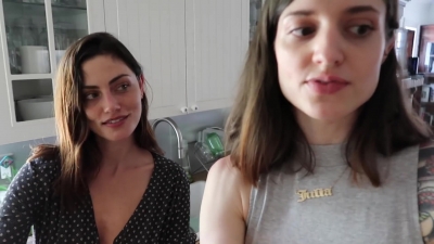 How_to_ZERO_WASTE_grocery_shop_with_Phoebe_Tonkin_282B_vegan_lunch_recipe29_1919.jpg