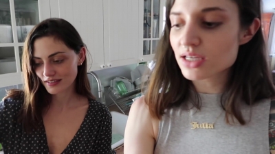How_to_ZERO_WASTE_grocery_shop_with_Phoebe_Tonkin_282B_vegan_lunch_recipe29_1921.jpg