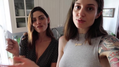 How_to_ZERO_WASTE_grocery_shop_with_Phoebe_Tonkin_282B_vegan_lunch_recipe29_1928.jpg