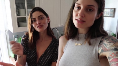 How_to_ZERO_WASTE_grocery_shop_with_Phoebe_Tonkin_282B_vegan_lunch_recipe29_1929.jpg