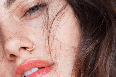 Into_The_Goss_Fake_Your_Piercings_281129.jpg