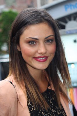 May_19_-_Arriving_at_the_CW_Network_s_2011_Upfront_party_in_New_York_City.jpg