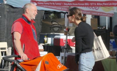 Out_at_the_Farmers_Market_in_Studio_City___281229.jpg