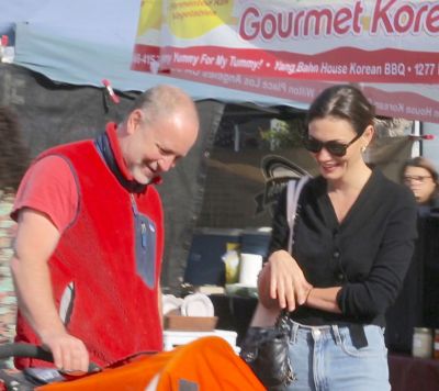 Out_at_the_Farmers_Market_in_Studio_City___281629.jpg