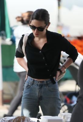 Out_at_the_Farmers_Market_in_Studio_City___282729.jpg