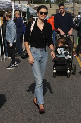 Out_at_the_Farmers_Market_in_Studio_City___283229.jpg