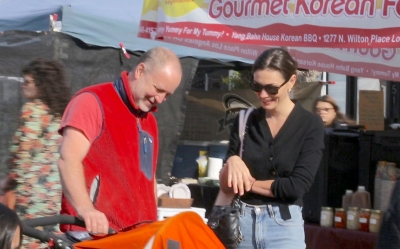 Out_at_the_Farmers_Market_in_Studio_City___28329.jpg