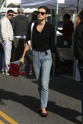 Out_at_the_Farmers_Market_in_Studio_City___285729.jpg