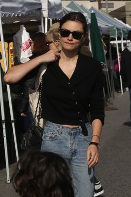 Out_at_the_Farmers_Market_in_Studio_City___286029.jpg