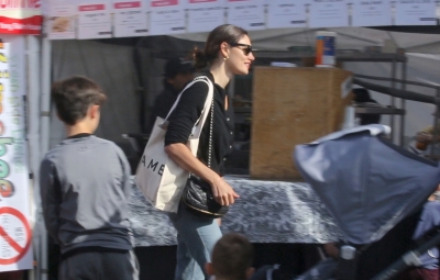 Out_at_the_Farmers_Market_in_Studio_City___28629.jpg