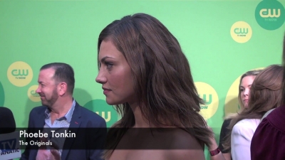 Phoebe_Tonkin_-_The_Originals_-_2013_CW_Upfronts_008.jpg