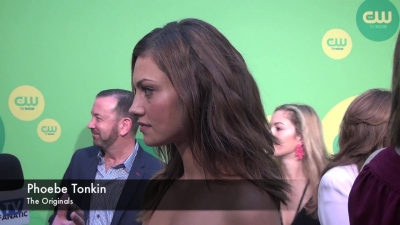 Phoebe_Tonkin_-_The_Originals_-_2013_CW_Upfronts_012.jpg