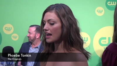 Phoebe_Tonkin_-_The_Originals_-_2013_CW_Upfronts_023.jpg