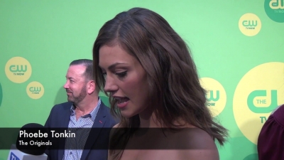 Phoebe_Tonkin_-_The_Originals_-_2013_CW_Upfronts_027.jpg