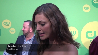 Phoebe_Tonkin_-_The_Originals_-_2013_CW_Upfronts_030.jpg