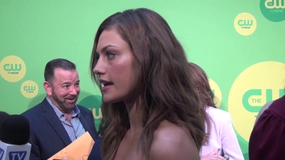 Phoebe_Tonkin_-_The_Originals_-_2013_CW_Upfronts_207.jpg