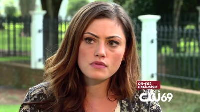 Phoebe_Tonkin_Interview_0331~0.jpg