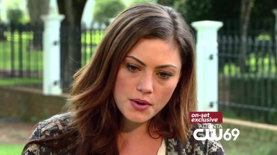 Phoebe_Tonkin_Interview_0347~0.jpg