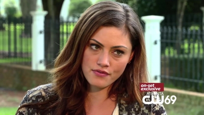 Phoebe_Tonkin_Interview_0388~0.jpg