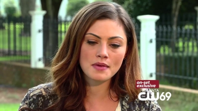 Phoebe_Tonkin_Interview_0525.jpg