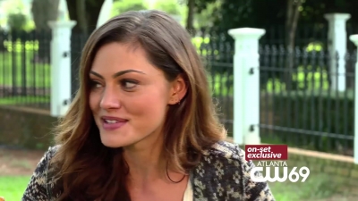 Phoebe_Tonkin_Interview_1309.jpg
