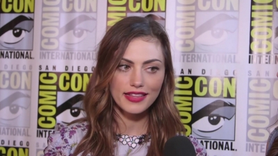 Phoebe_Tonkin_Interview__The_Originals__Interview_-_Comic_Con_2016_0008.jpg
