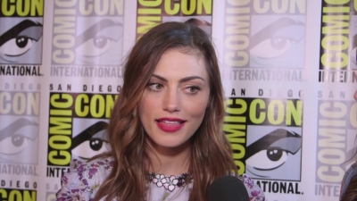 Phoebe_Tonkin_Interview__The_Originals__Interview_-_Comic_Con_2016_0010.jpg