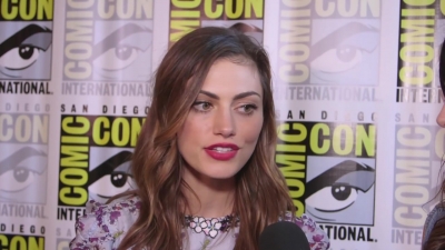 Phoebe_Tonkin_Interview__The_Originals__Interview_-_Comic_Con_2016_0014.jpg