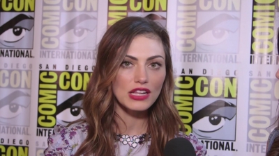 Phoebe_Tonkin_Interview__The_Originals__Interview_-_Comic_Con_2016_0018.jpg