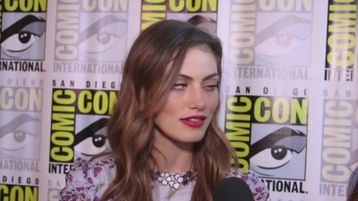 Phoebe_Tonkin_Interview__The_Originals__Interview_-_Comic_Con_2016_0028.jpg