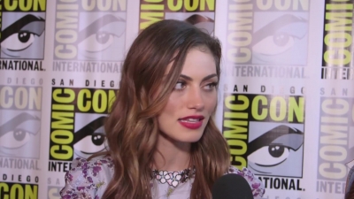 Phoebe_Tonkin_Interview__The_Originals__Interview_-_Comic_Con_2016_0030.jpg