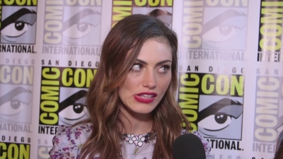 Phoebe_Tonkin_Interview__The_Originals__Interview_-_Comic_Con_2016_0035.jpg