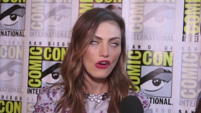 Phoebe_Tonkin_Interview__The_Originals__Interview_-_Comic_Con_2016_0039.jpg