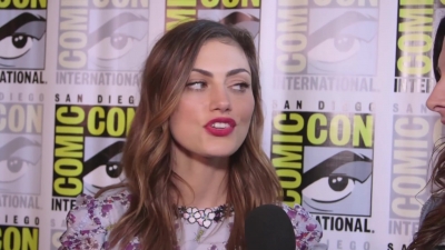 Phoebe_Tonkin_Interview__The_Originals__Interview_-_Comic_Con_2016_0073.jpg