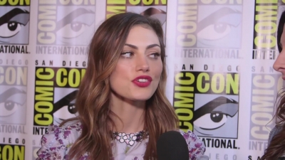 Phoebe_Tonkin_Interview__The_Originals__Interview_-_Comic_Con_2016_0074.jpg