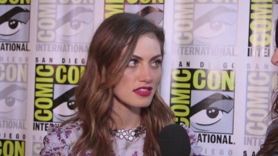 Phoebe_Tonkin_Interview__The_Originals__Interview_-_Comic_Con_2016_0081.jpg