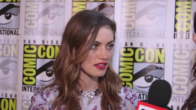 Phoebe_Tonkin_Interview__The_Originals__Interview_-_Comic_Con_2016_0086.jpg