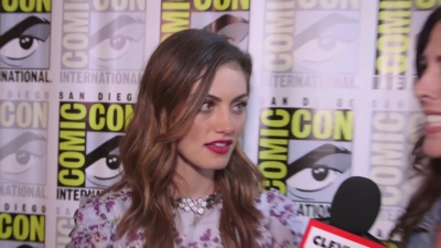 Phoebe_Tonkin_Interview__The_Originals__Interview_-_Comic_Con_2016_0088.jpg