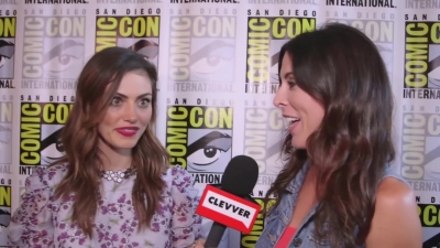 Phoebe_Tonkin_Interview__The_Originals__Interview_-_Comic_Con_2016_0095.jpg