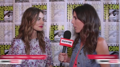 Phoebe_Tonkin_Interview__The_Originals__Interview_-_Comic_Con_2016_0329.jpg