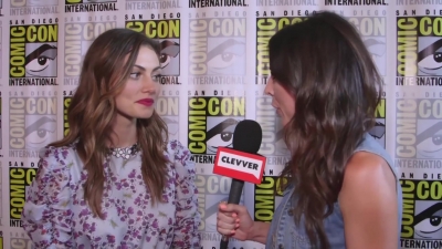 Phoebe_Tonkin_Interview__The_Originals__Interview_-_Comic_Con_2016_0335.jpg