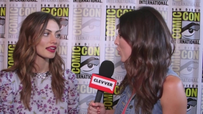 Phoebe_Tonkin_Interview__The_Originals__Interview_-_Comic_Con_2016_0381.jpg