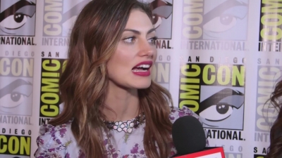 Phoebe_Tonkin_Interview__The_Originals__Interview_-_Comic_Con_2016_0498.jpg