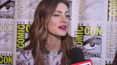 Phoebe_Tonkin_Interview__The_Originals__Interview_-_Comic_Con_2016_0503.jpg