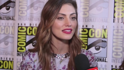 Phoebe_Tonkin_Interview__The_Originals__Interview_-_Comic_Con_2016_0507.jpg