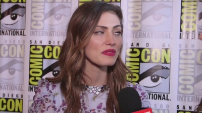 Phoebe_Tonkin_Interview__The_Originals__Interview_-_Comic_Con_2016_0518.jpg