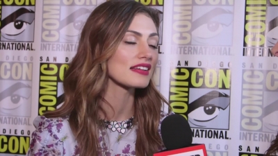 Phoebe_Tonkin_Interview__The_Originals__Interview_-_Comic_Con_2016_0527.jpg